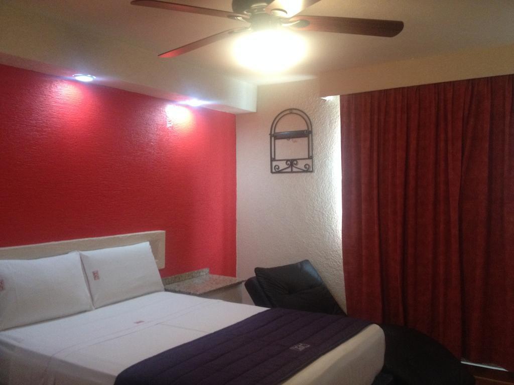 Hotel La Paz Guadalajara Rum bild